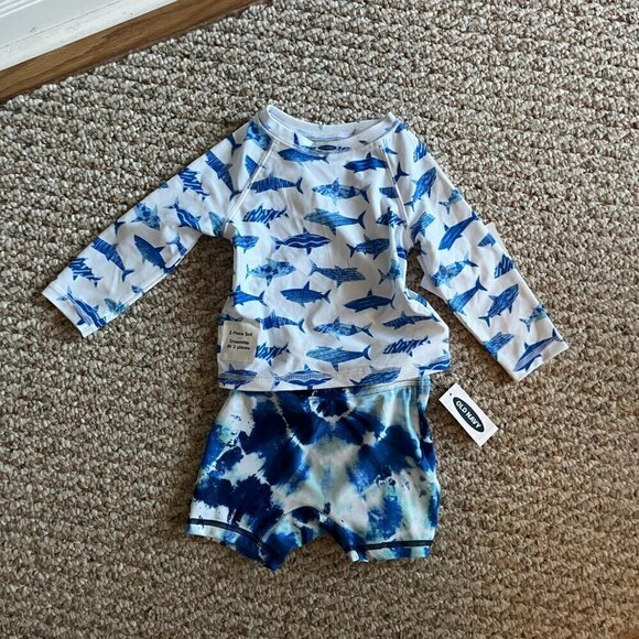 Old Navy Rashguard Two Piece Swimsuit 6 - 12 months Sharks & Water NWT - Picture 2 of 5